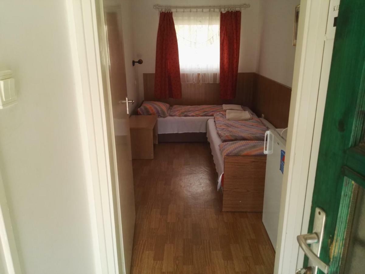 Vadasa Motel Es Etterem Hegyhátszentjakab Exteriér fotografie